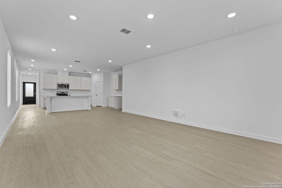 Spacious, unfurnished interior of a new home in Hightop Ridge, Converse (Image 12).