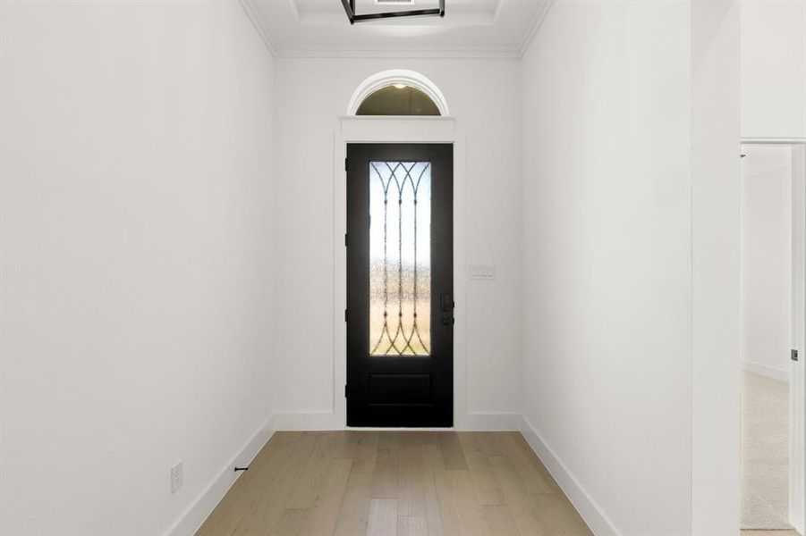 Spacious, unfurnished interior of a new home in Edgewood Creek, Celina (Image 16).