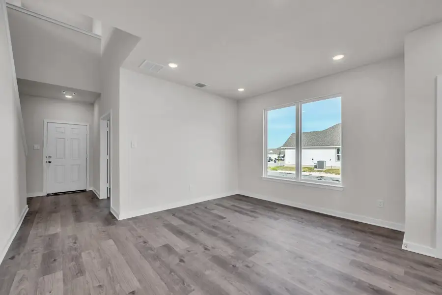 Spacious, unfurnished interior of a new home in Adaline Crossing, McGregor (Image 19).