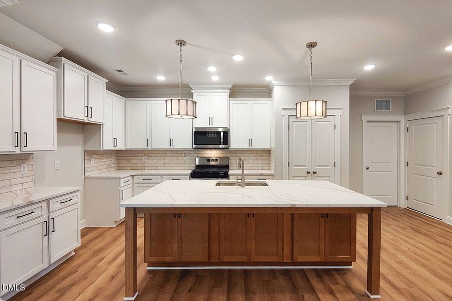 MG_lot48_Somerset_elvF_1087_Fairhaven_Dr