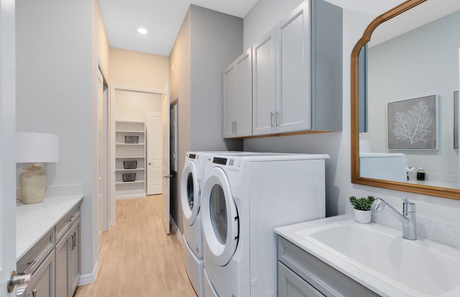 Representative furnished interior of a home built from the Renown by Del Webb in Del Webb Twin Lakes, St. Cloud (Image 8).