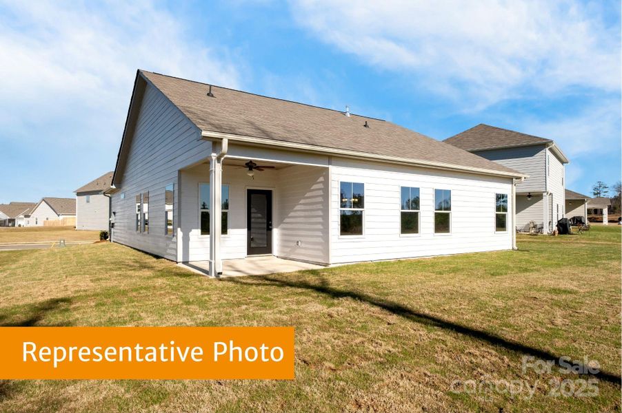 Exterior details and patio area of a home in Pine Bluff, Midland (Image 1).
