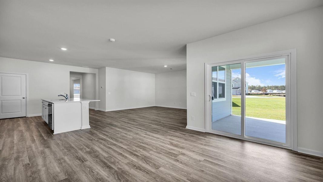 Spacious, unfurnished interior of a new home in Hillcrest, Ravenel (Image 20).