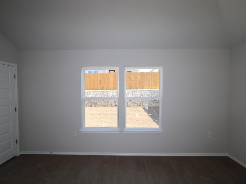 Spacious, unfurnished interior of a new home in Marble Creek Crossing, Austin (Image 9).