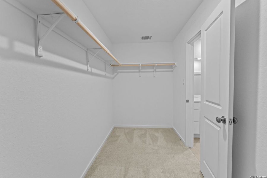 Spacious, unfurnished interior of a new home in Guadalupe Ridge, New Braunfels (Image 14).