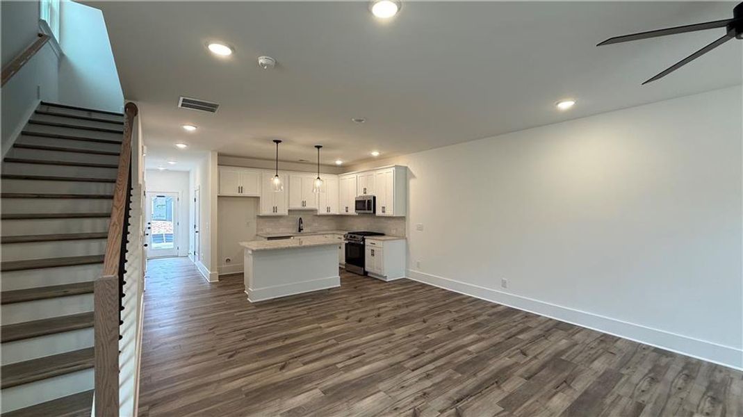 Spacious, unfurnished interior of a new home in Park Vue, Atlanta (Image 23).