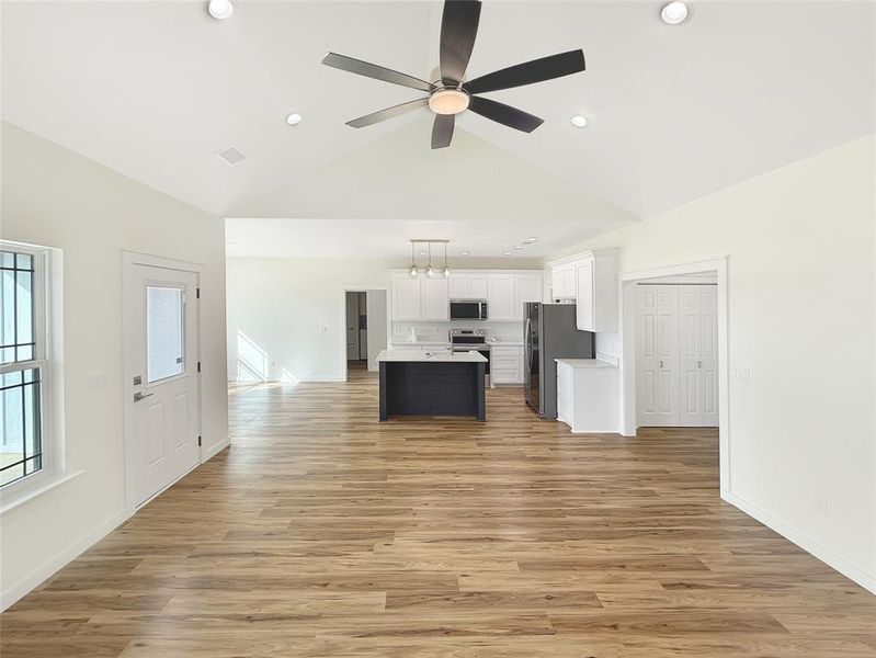 Spacious, unfurnished interior of a new home in , Reno (Image 12).