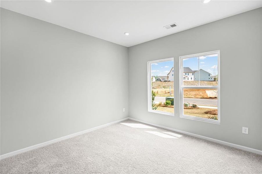 Spacious, unfurnished interior of a new home in Twin Lakes, Hoschton (Image 35).