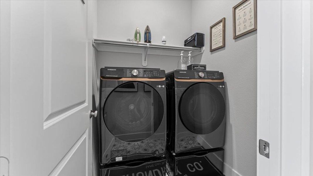 Laundry room with independent washer and dryer Laundry room with independent washer and dryer