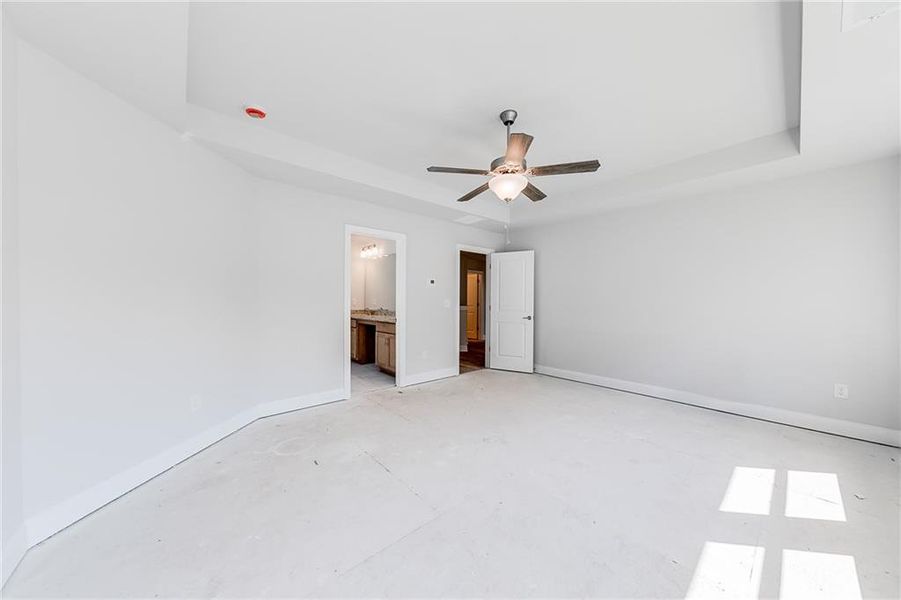 Spacious, unfurnished interior of a new home in , Homer (Image 22).