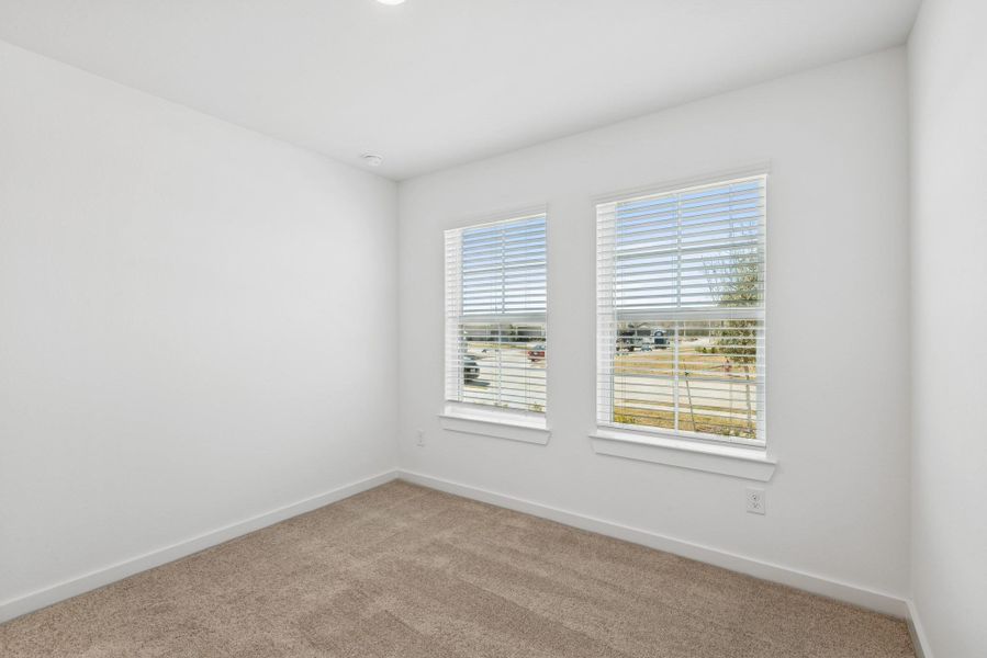 Spacious, unfurnished interior of a new home in Ambrose, La Marque (Image 27).