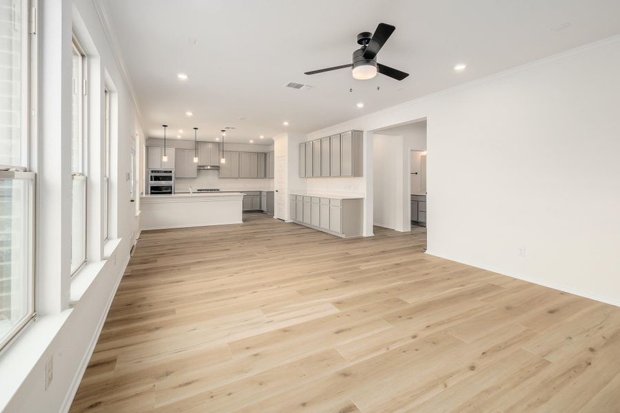 Spacious, unfurnished interior of a new home in River Bluff, Leander (Image 29).