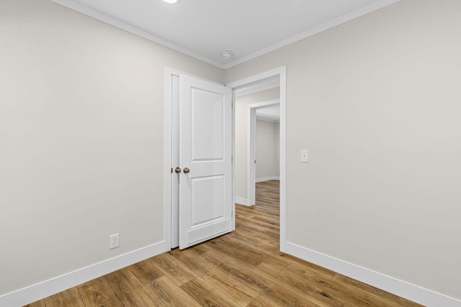 Spacious, unfurnished interior of a new home in , Ravenel (Image 18).