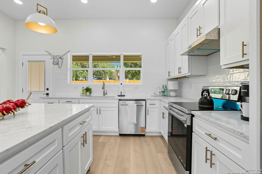 Furnished interior view inside a new home in , San Antonio (Image 10).