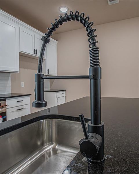 Close-up of interior finishes inside a home in , Bridgeport (Image 9).