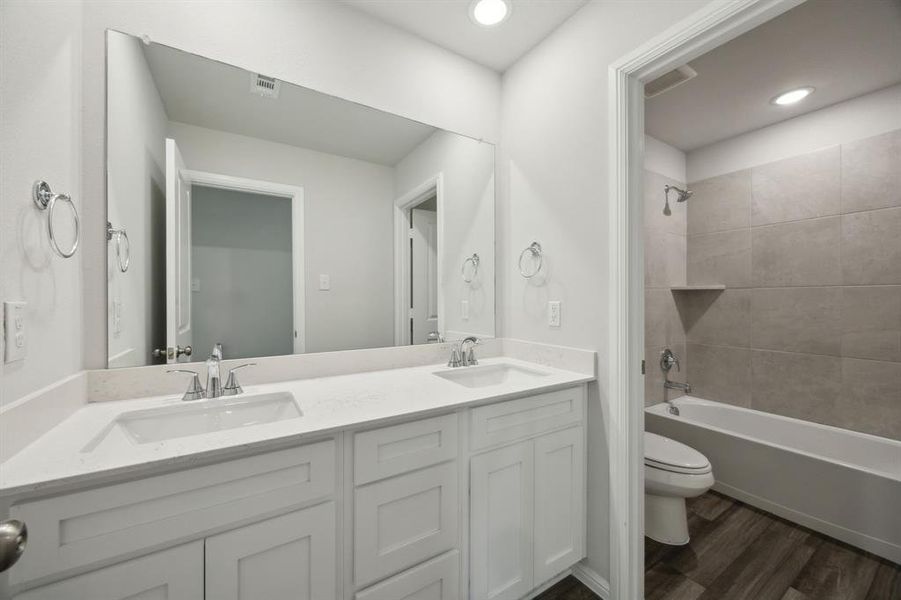 Furnished interior view inside a new home in Santorini, Seagoville (Image 6).