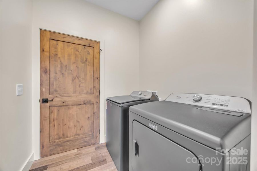 Furnished interior view inside a new home in , Jefferson (Image 11).