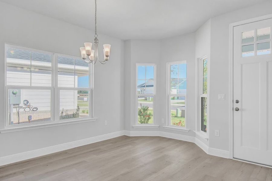 Spacious, unfurnished interior of a new home in The Bluffs at Lafayette, Freeport (Image 11).