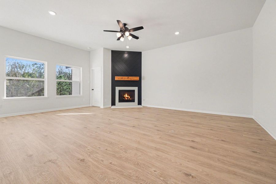 Spacious, unfurnished interior of a new home in Rose Hill Estates, Willis (Image 36).