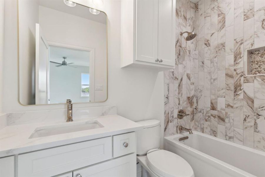 Furnished interior view inside a new home in , Dallas (Image 14).