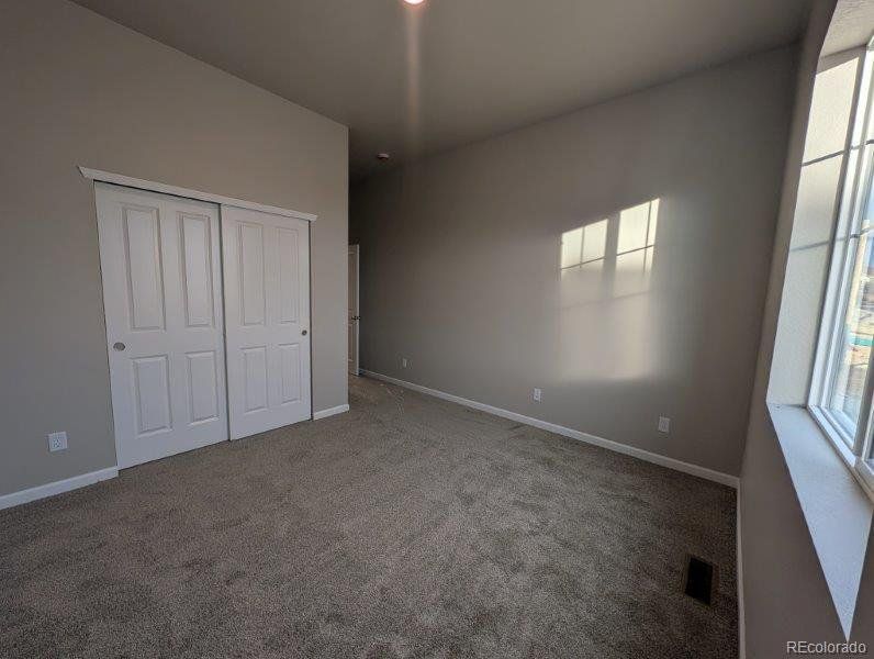 Spacious, unfurnished interior of a new home in Highlands Preserve, Mead (Image 9).