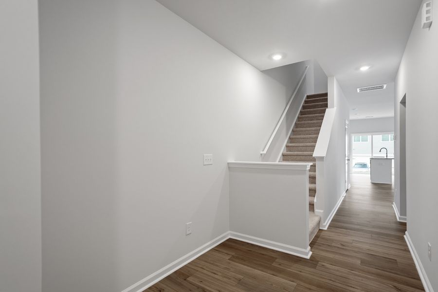 Spacious, unfurnished interior of a new home in Georgias Landing, Raleigh (Image 13).