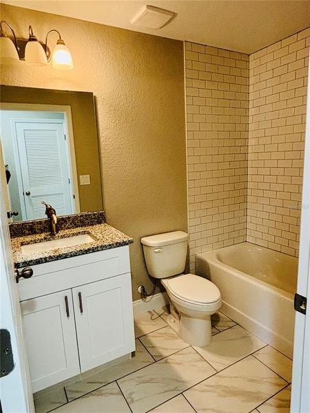 Furnished interior view inside a new home in , Fort Meade (Image 9).