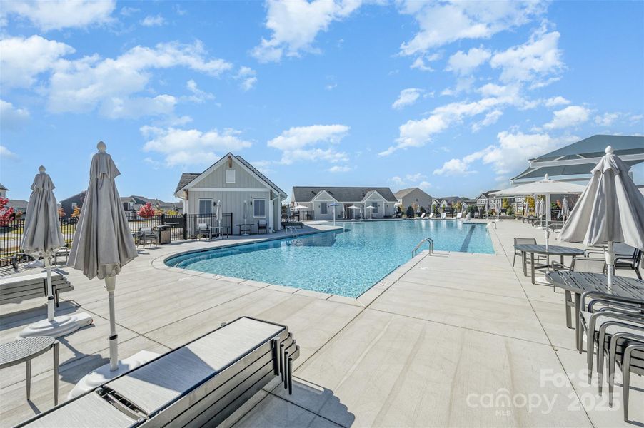 Community amenities in Parkside Crossing, Charlotte (Image 32).