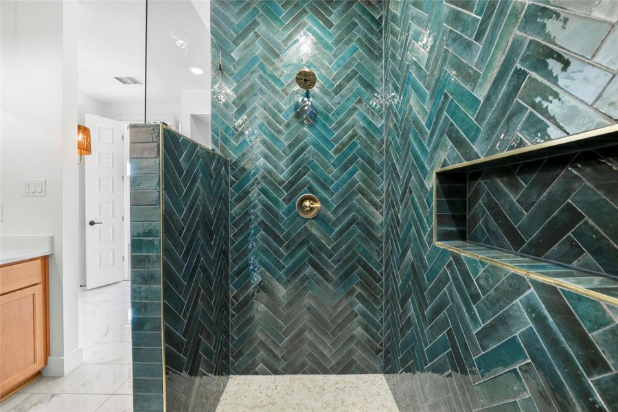 Please Note: These interior photos are not of the actual design but are of a completed one with a similar floor plan. Finishes, features, and layouts may vary. Please Note: These interior photos are not of the actual design but are of a completed one with a similar floor plan. Finishes, features, and layouts may vary.