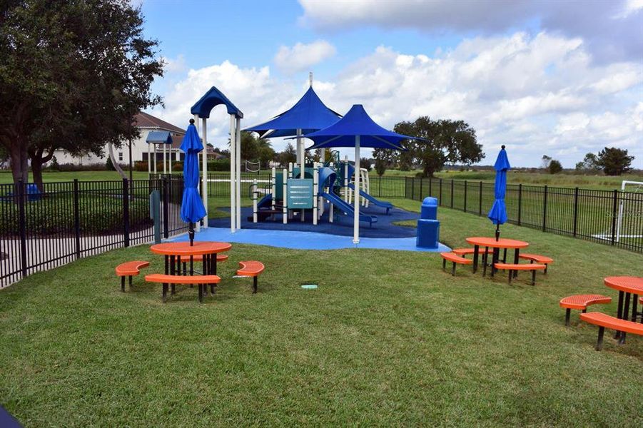 Community amenities in The Townhomes at Bellalago, Kissimmee (Image 26). Community amenities in The Townhomes at Bellalago, Kissimmee (Image 26).