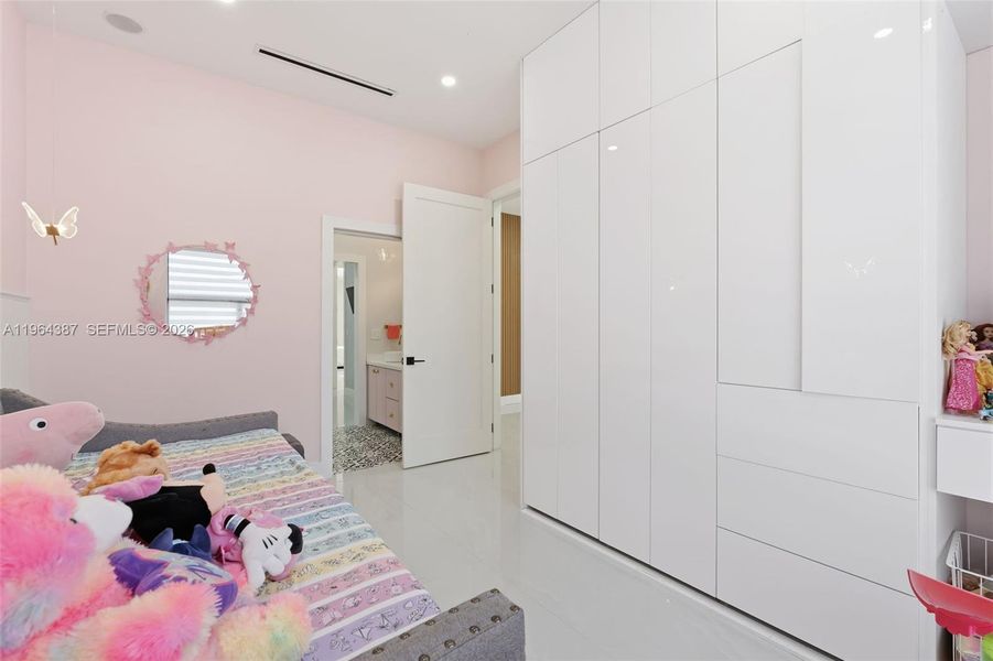 Furnished interior view inside a new home in , Clewiston (Image 25).