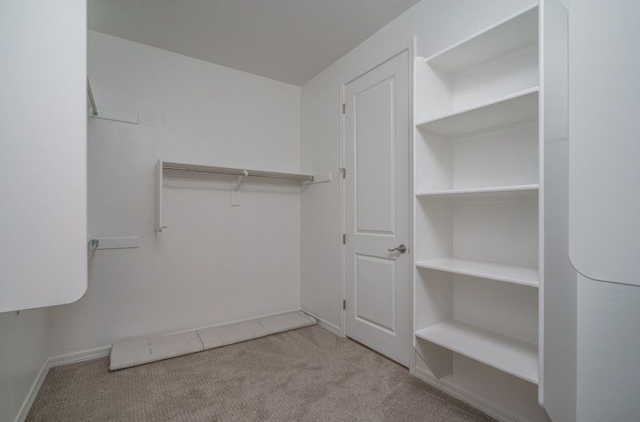 Representative unfurnished interior of a home built from the Willow by William Ryan Homes in Alta Vida at Westpark, Buckeye (Image 24).