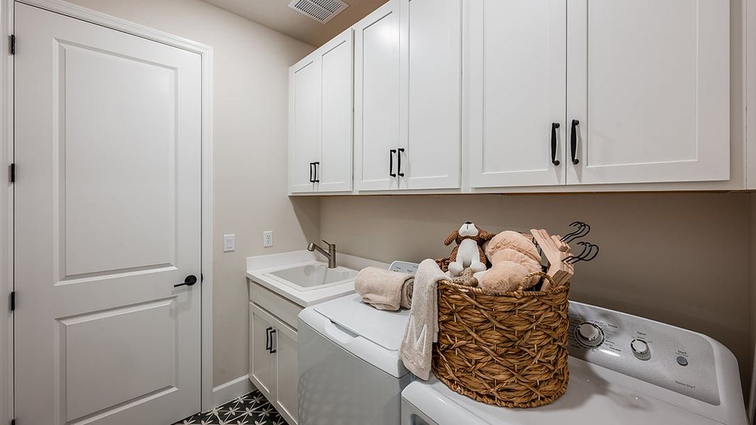 Furnished interior view inside a new home in Lochside, Mount Dora (Image 27).