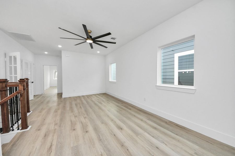 Spacious, unfurnished interior of a new home in , Houston (Image 34).