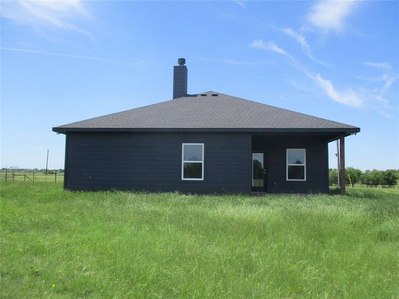 Exterior details and patio area of a home in , Kaufman (Image 3).