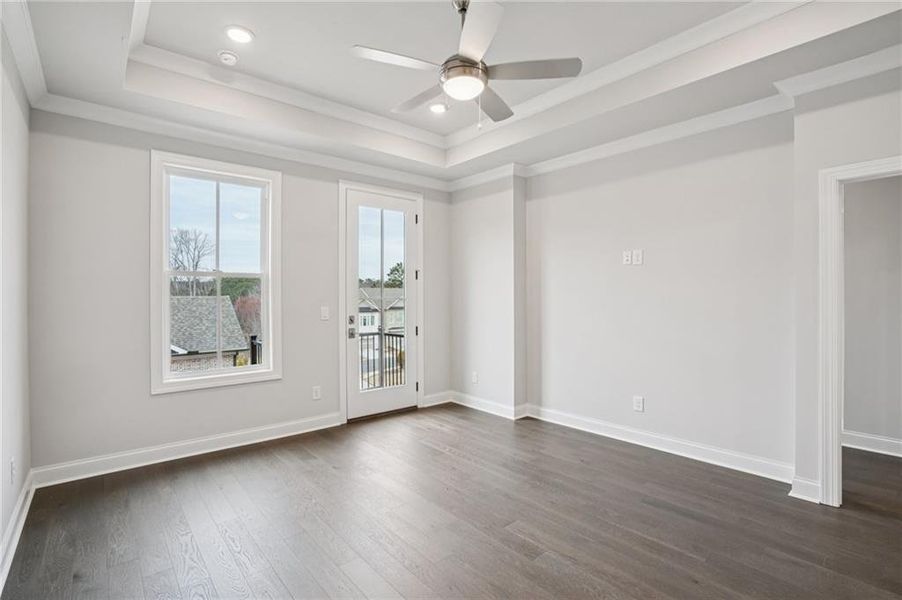 Spacious, unfurnished interior of a new home in Ward's Crossing Townhomes, Johns Creek (Image 24).