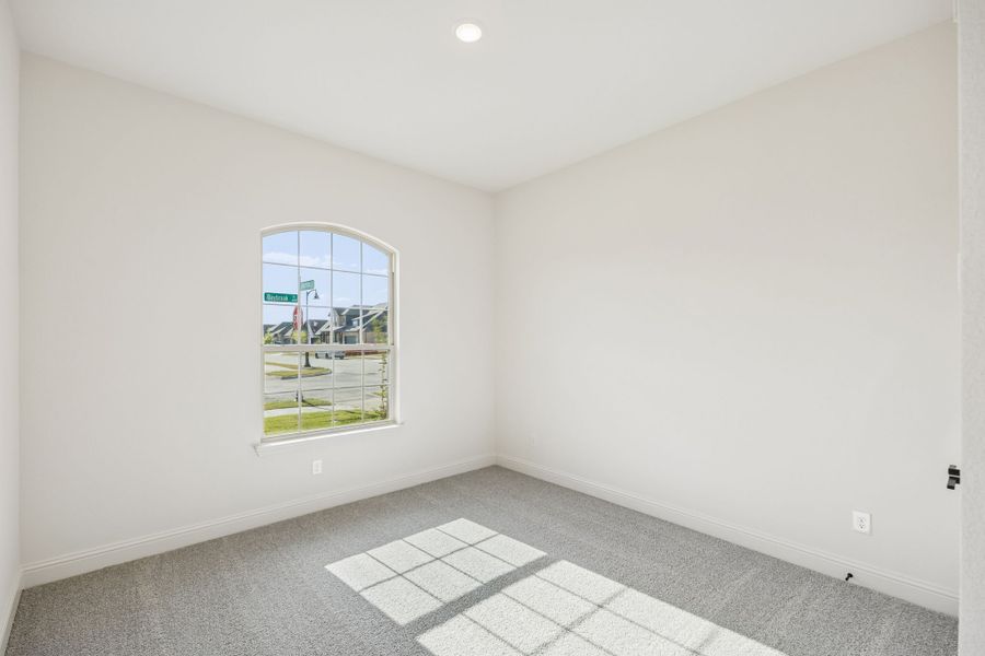 Spacious, unfurnished interior of a new home in Sheppard's Place, Waxahachie (Image 27). Spacious, unfurnished interior of a new home in Sheppard's Place, Waxahachie (Image 27).
