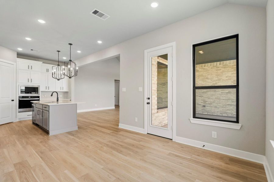 Spacious, unfurnished interior of a new home in Elyson, Katy (Image 6). Spacious, unfurnished interior of a new home in Elyson, Katy (Image 6).