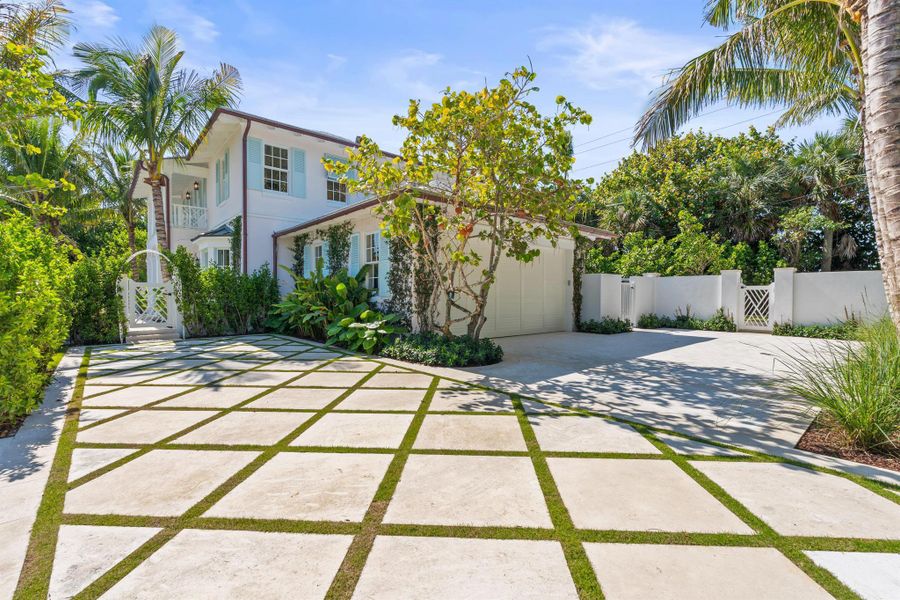 Front exterior of a new home in , Palm Beach, FL, highlighting curb appeal (Image 21).
