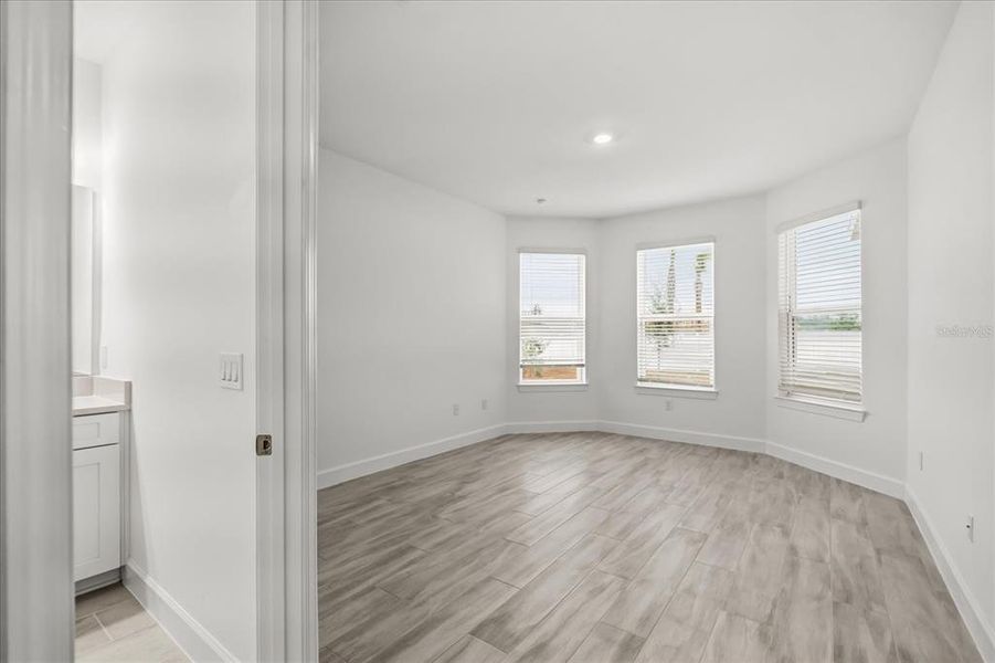 Spacious, unfurnished interior of a new home in , Kissimmee (Image 27). Spacious, unfurnished interior of a new home in , Kissimmee (Image 27).