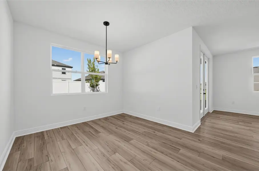 Spacious, unfurnished interior of a new home in Trailside, Mount Dora (Image 20).