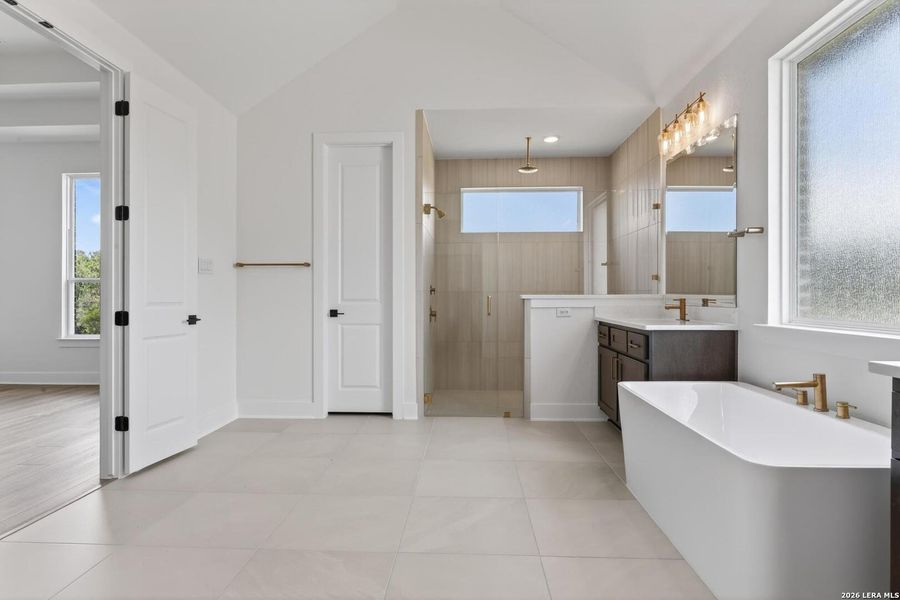 Furnished interior view inside a new home in Waldsanger, New Braunfels (Image 8).