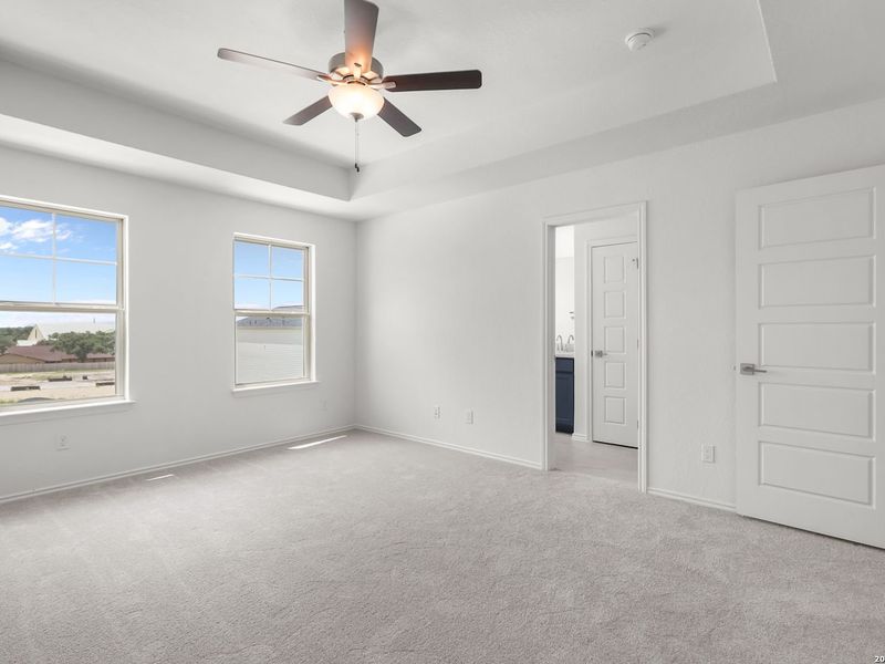 Spacious, unfurnished interior of a new home in Meadows at Oak Creek, San Antonio (Image 31). Spacious, unfurnished interior of a new home in Meadows at Oak Creek, San Antonio (Image 31).