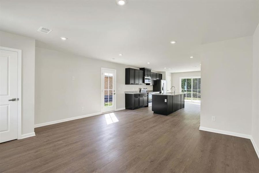 Spacious, unfurnished interior of a new home in Royal Oaks Single-Family Homes, Hardeeville (Image 12).