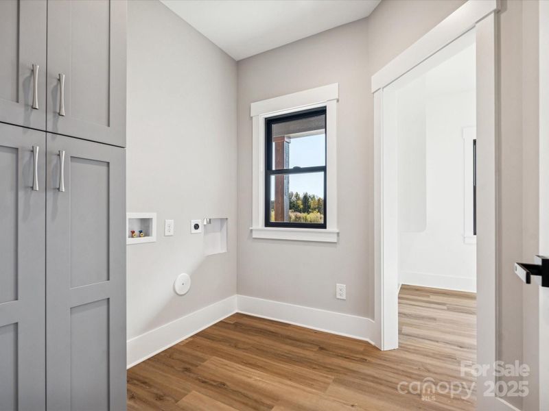 Image 41 of a home in .