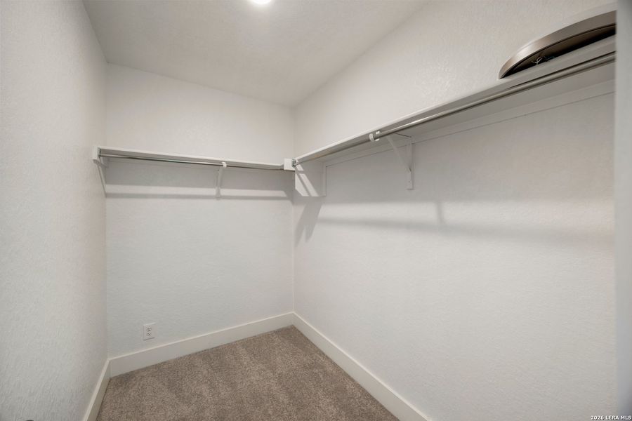 Spacious, unfurnished interior of a new home in Ventana, Bulverde (Image 44).