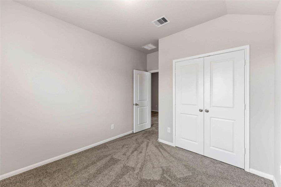 Spacious, unfurnished interior of a new home in Sunterra, Katy (Image 32). Spacious, unfurnished interior of a new home in Sunterra, Katy (Image 32).