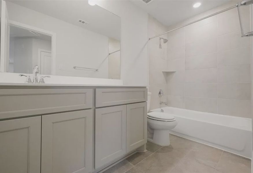 Plan 3039 bath 2 - 18 of 19 Plan 3039 bath 2 - 18 of 19