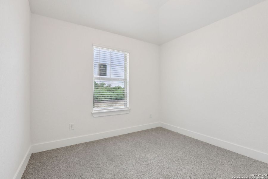 Spacious, unfurnished interior of a new home in Comanche Ridge, San Antonio (Image 27). Spacious, unfurnished interior of a new home in Comanche Ridge, San Antonio (Image 27).