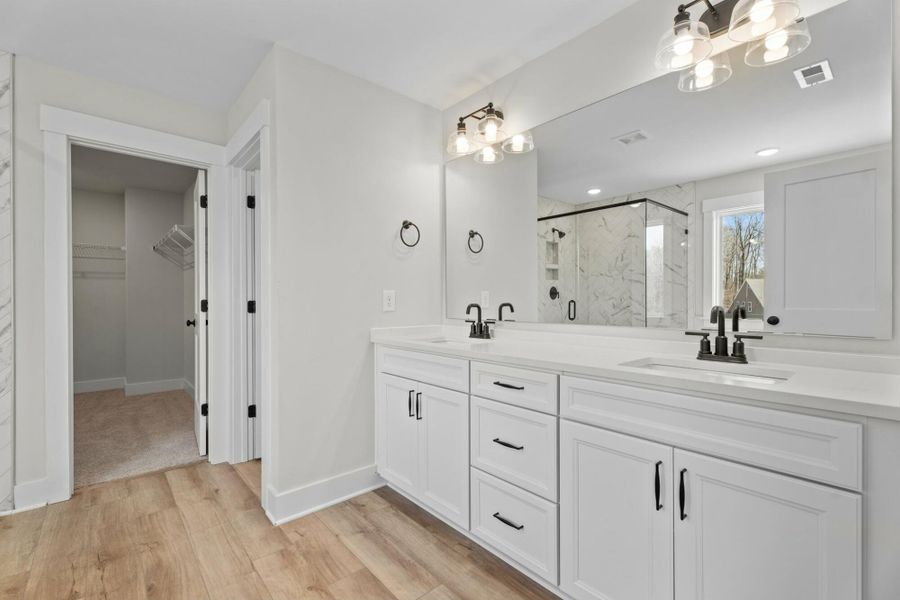 Furnished interior view inside a new home in Redland, Advance (Image 12).